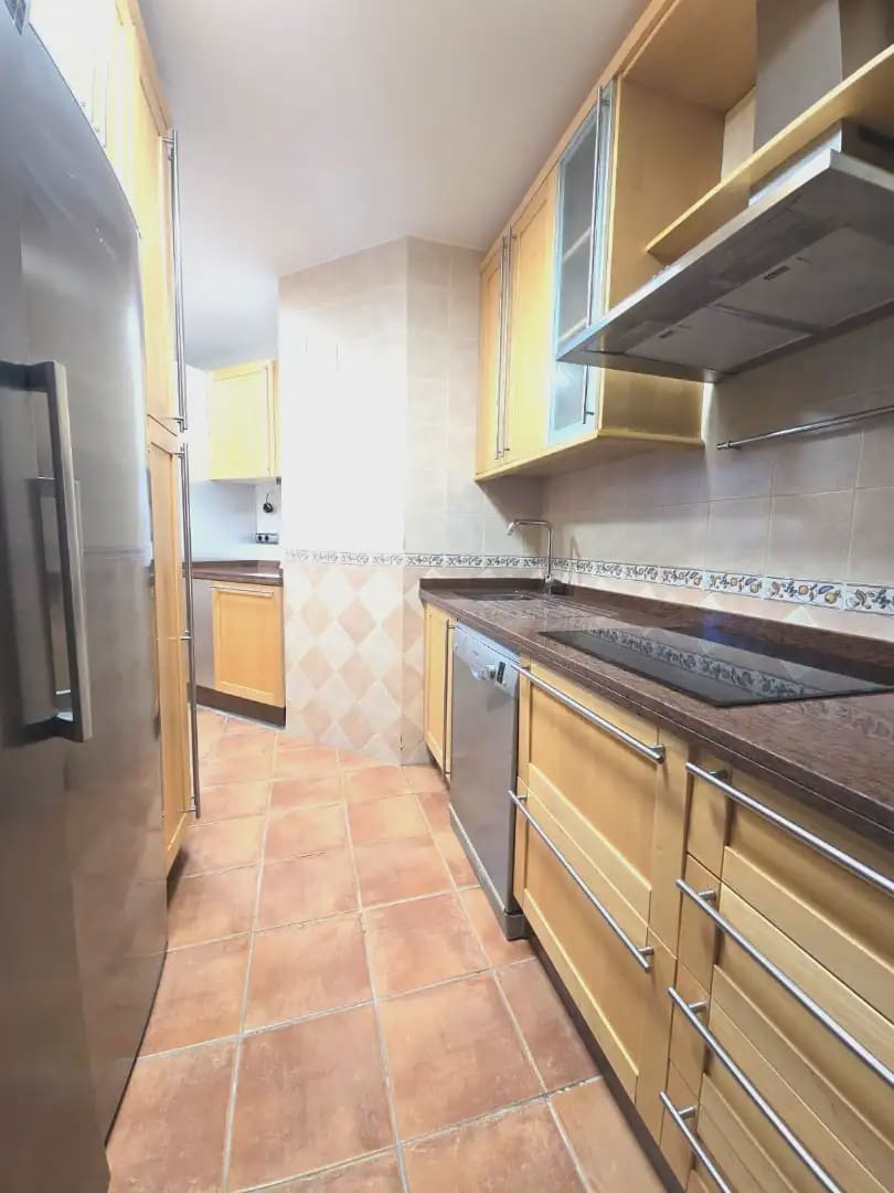 4 Zimmer Wohnung zu verkaufen in Marbella mit Garage - 445.000 € (Ref: 10170051)