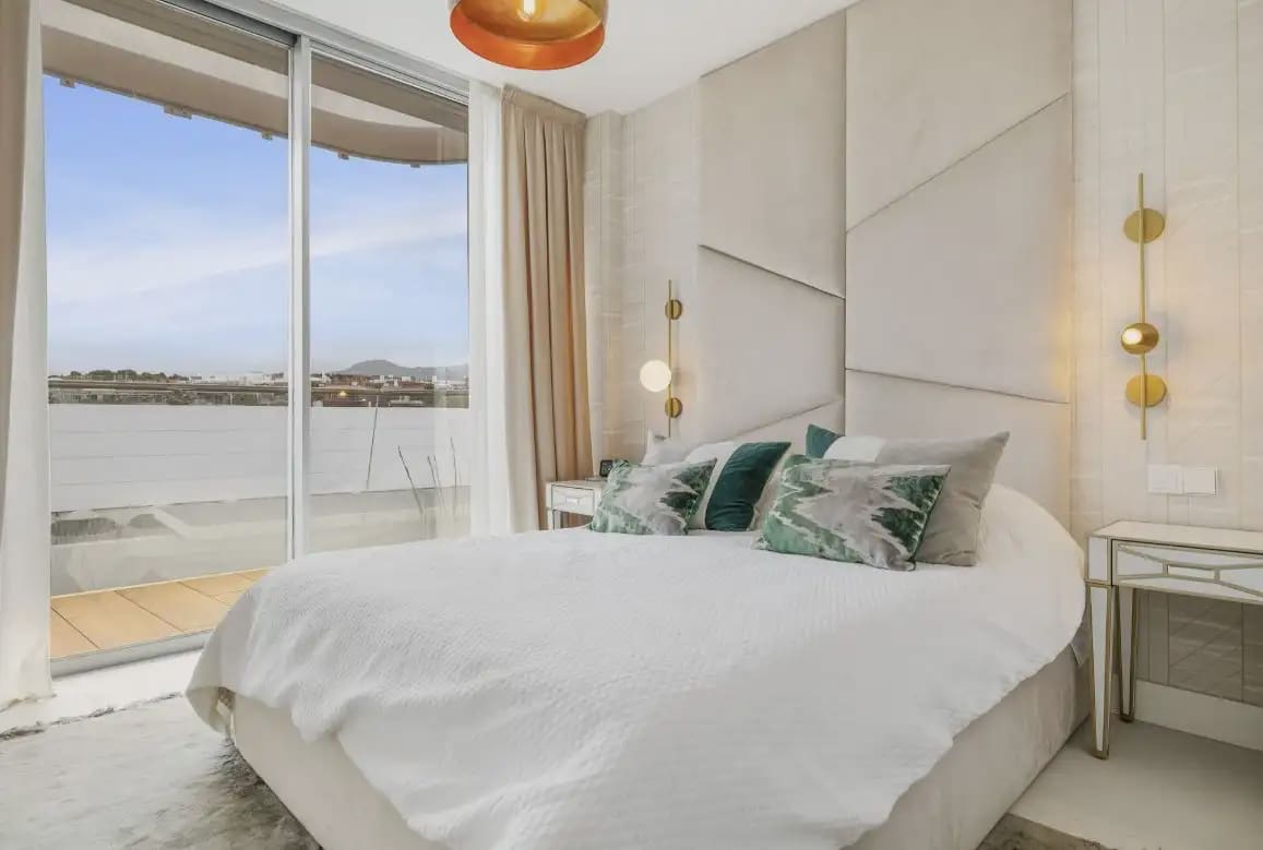 3 chambre Appartement de Plage à vendre à Estepona avec piscine garage - 1 145 000 € (Ref: 10170053)