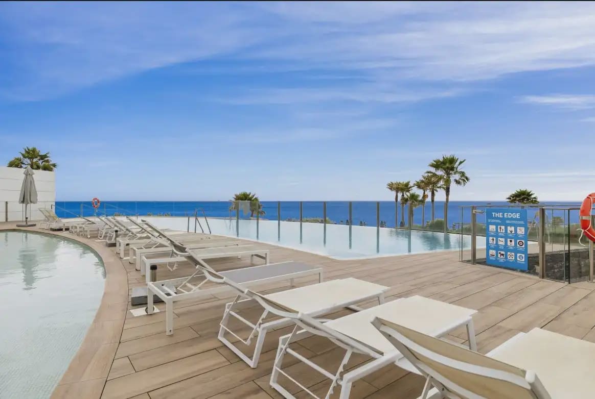3 chambre Appartement de Plage à vendre à Estepona avec piscine garage - 1 145 000 € (Ref: 10170053)