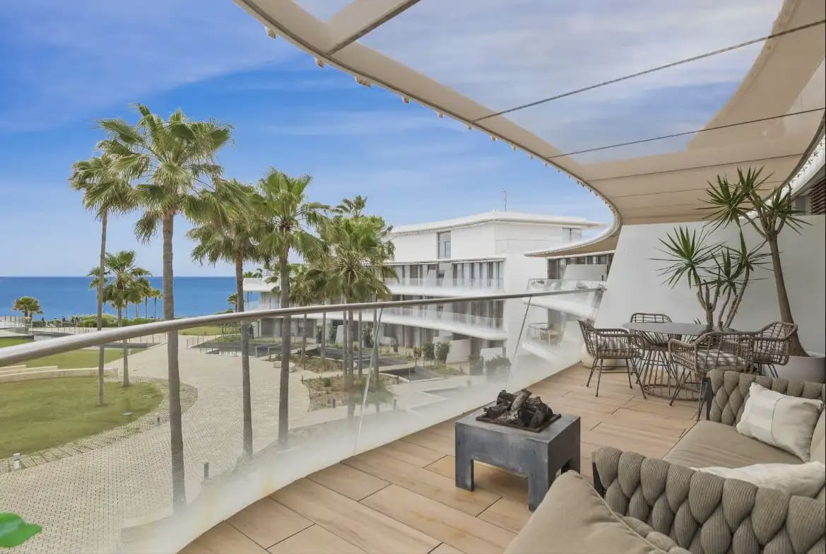 3 chambre Appartement de Plage à vendre à Estepona avec piscine garage - 1 145 000 € (Ref: 10170053)