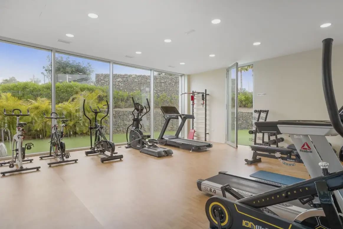 3 chambre Appartement de Plage à vendre à Estepona avec piscine garage - 1 145 000 € (Ref: 10170053)