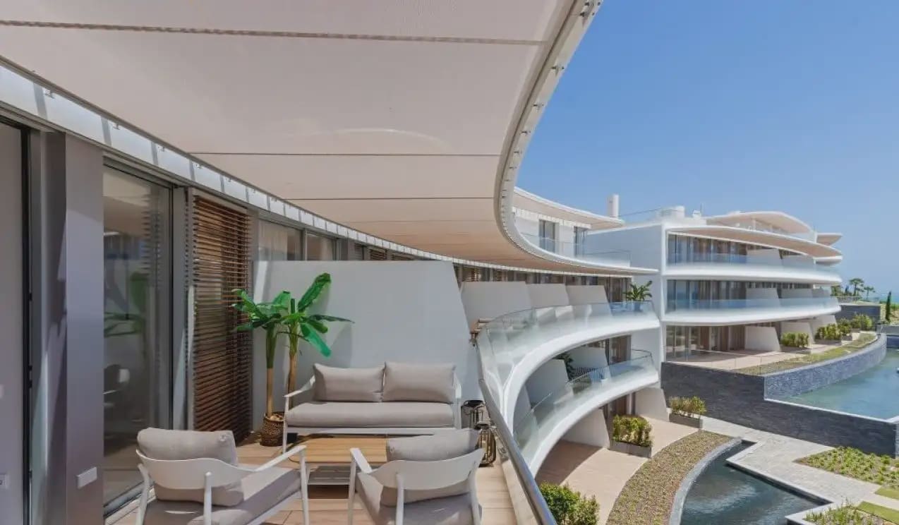 3 chambre Appartement de Plage à vendre à Estepona avec piscine garage - 1 145 000 € (Ref: 10170053)
