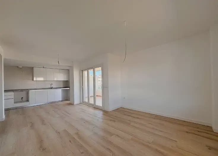 2 slaapkamer Penthouse te huur in Marbella met zwembad - € 2.600 (Ref: 10170058)