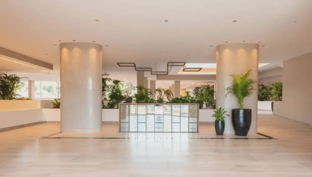 2 slaapkamer Penthouse te huur in Marbella met zwembad - € 2.600 (Ref: 10170058)