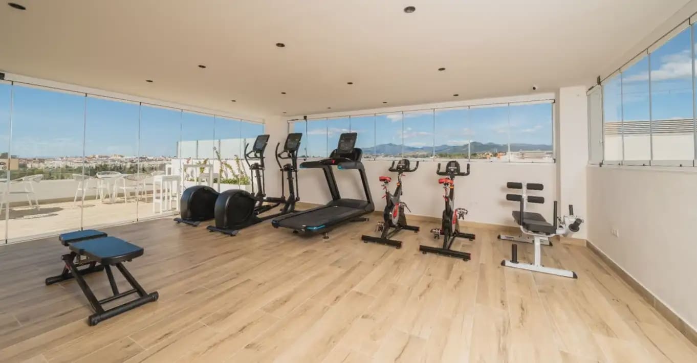 2 slaapkamer Penthouse te huur in Marbella met zwembad - € 2.600 (Ref: 10170058)