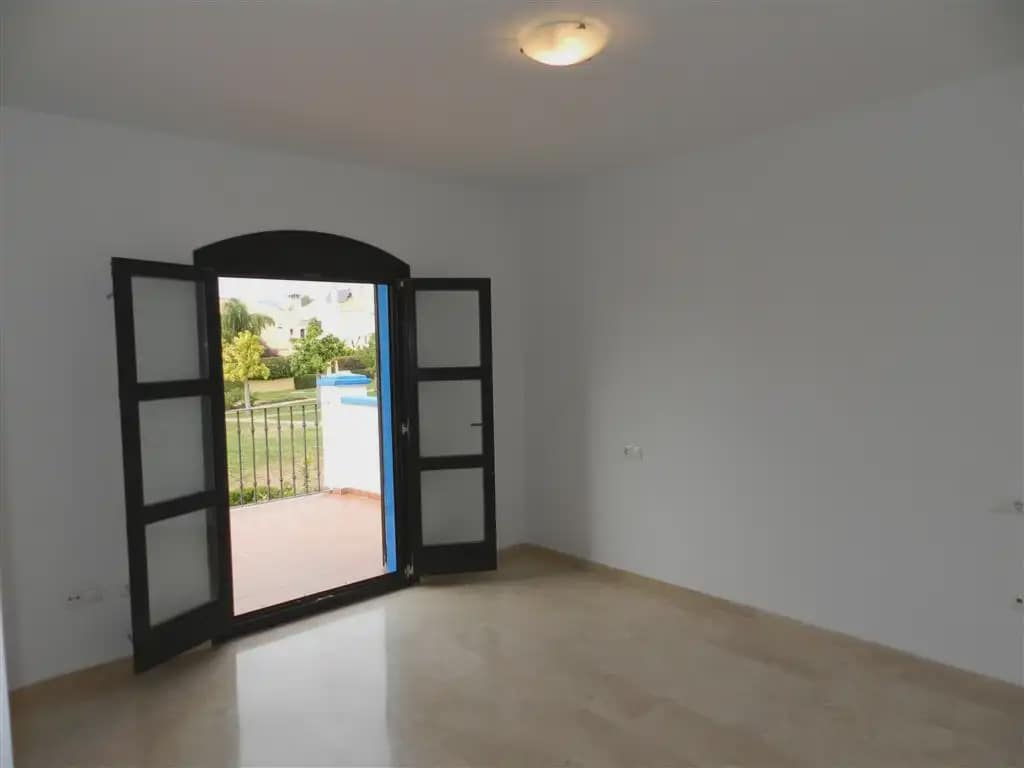 4 soverom Rekkehus til salgs i Marbella med svømmebasseng garasje - € 720 000 (Ref: 10170059)