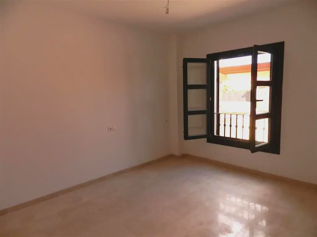 4 soverom Rekkehus til salgs i Marbella med svømmebasseng garasje - € 720 000 (Ref: 10170059)