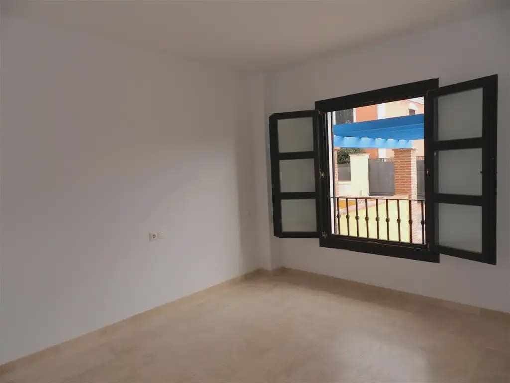 4 soverom Rekkehus til salgs i Marbella med svømmebasseng garasje - € 720 000 (Ref: 10170059)