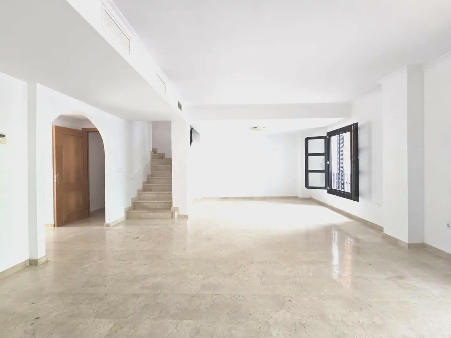 4 soverom Rekkehus til salgs i Marbella med svømmebasseng garasje - € 720 000 (Ref: 10170059)