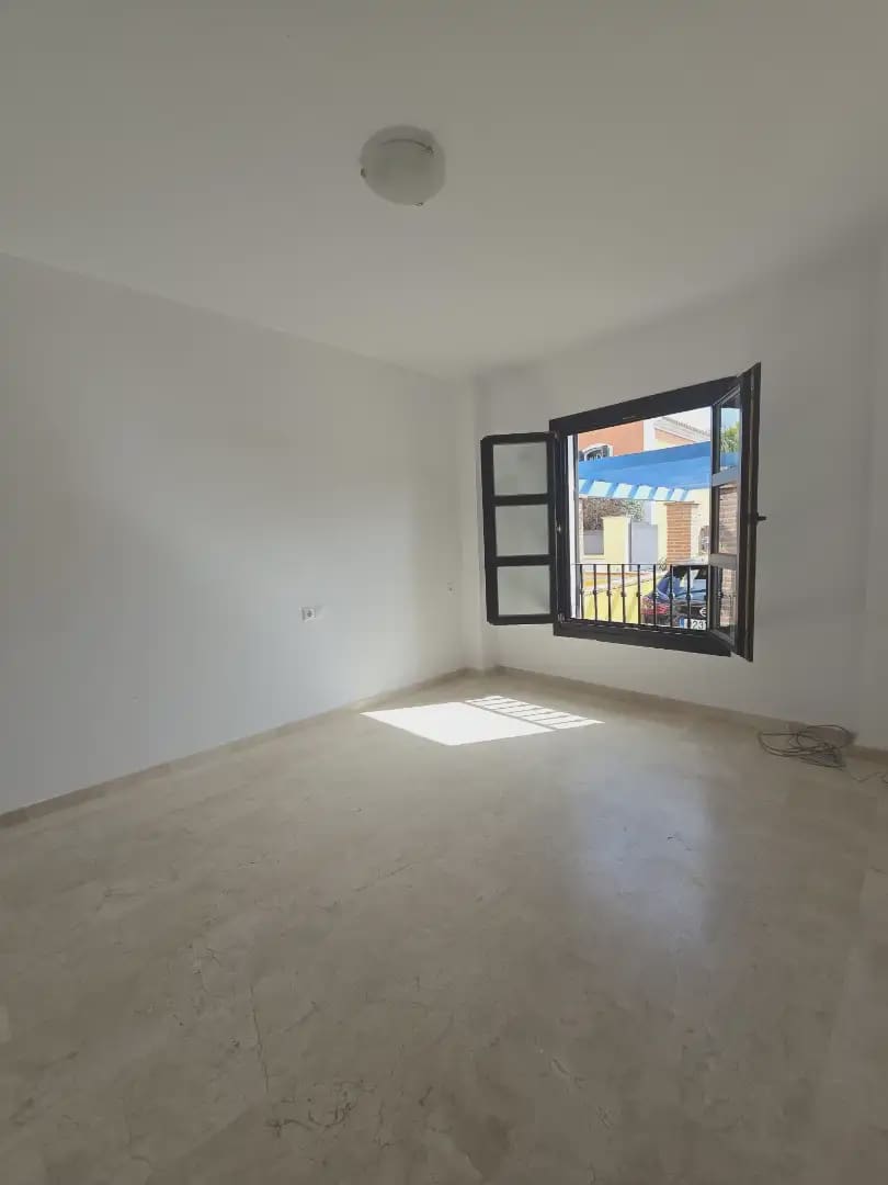 4 soverom Rekkehus til salgs i Marbella med svømmebasseng garasje - € 720 000 (Ref: 10170059)