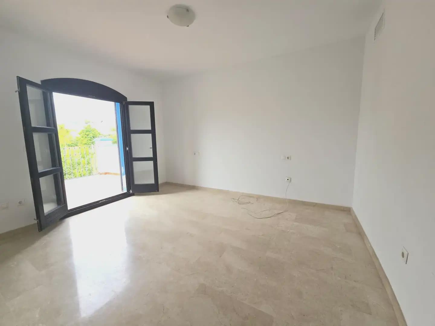 4 soverom Rekkehus til salgs i Marbella med svømmebasseng garasje - € 720 000 (Ref: 10170059)