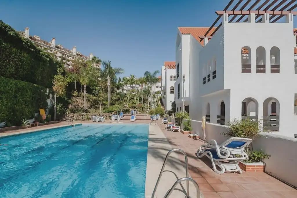 3 Zimmer Apartment zu verkaufen in Marbella mit Pool Garage - 685.000 € (Ref: 10170061)
