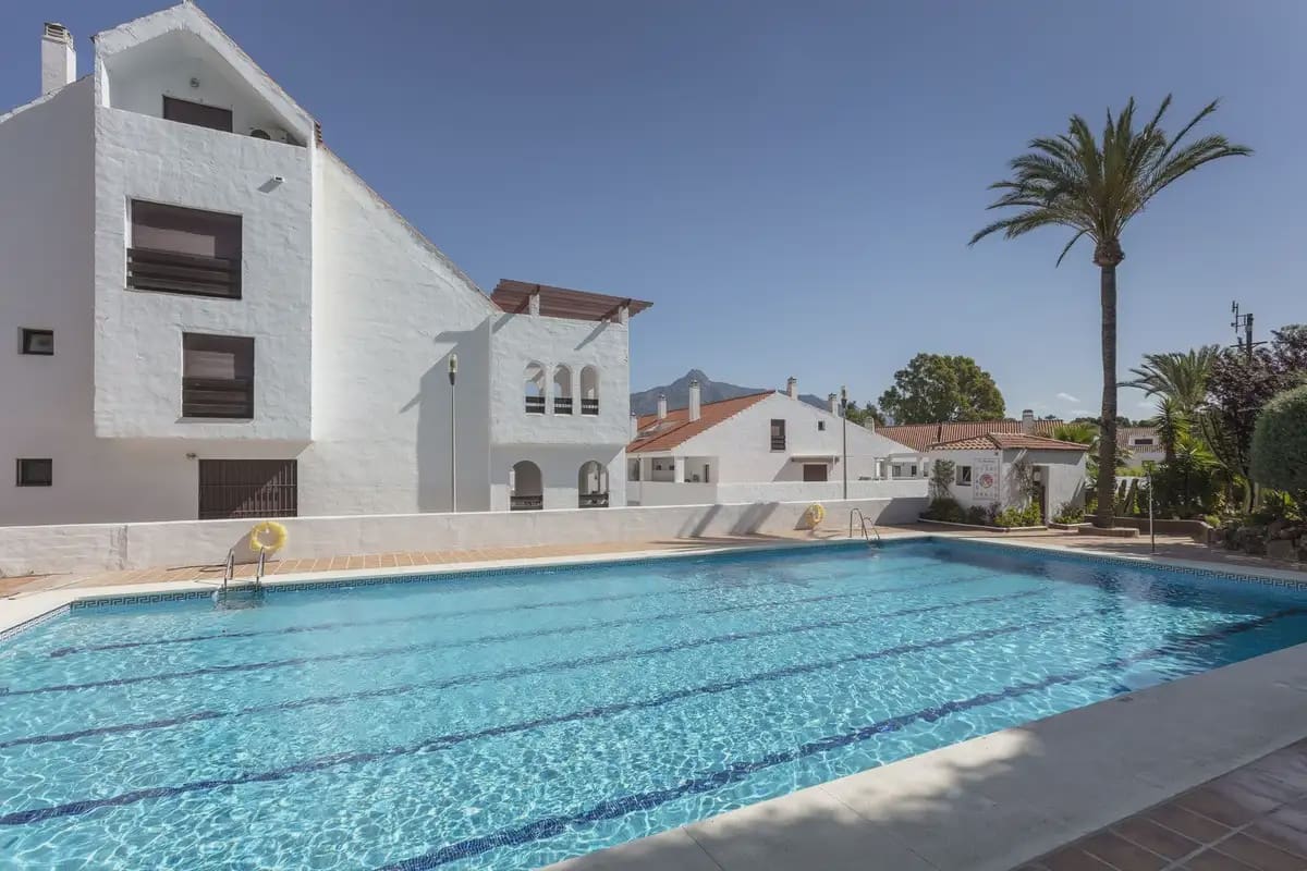 3 Zimmer Apartment zu verkaufen in Marbella mit Pool Garage - 685.000 € (Ref: 10170061)
