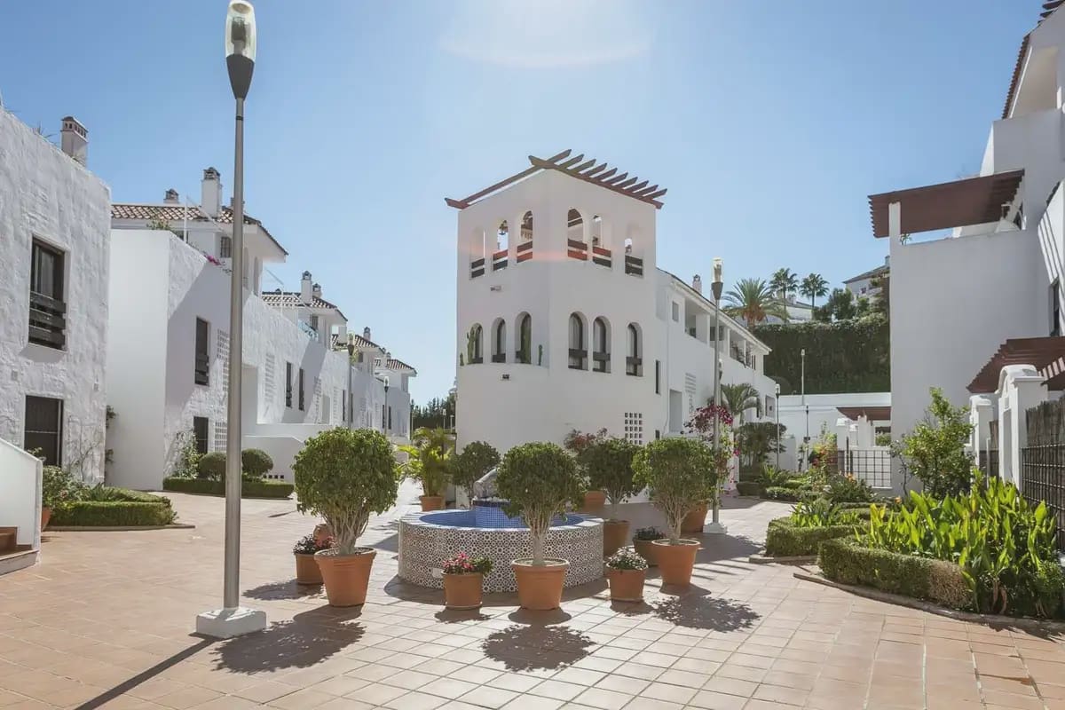 3 Zimmer Apartment zu verkaufen in Marbella mit Pool Garage - 685.000 € (Ref: 10170061)