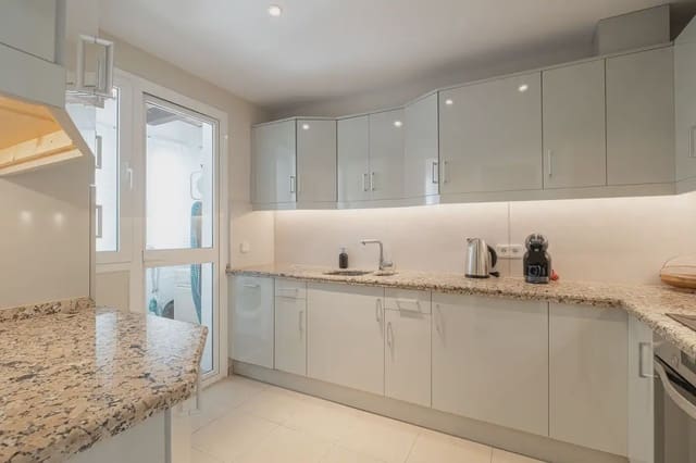 4 soverom Penthouse til salgs i Benahavís pueblo, Benahavís med svømmebasseng garasje - € 589 000 (Ref: 10170062)