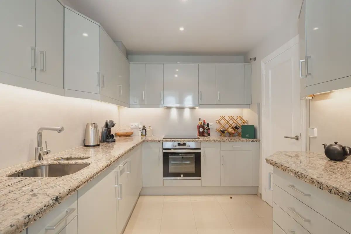 4 soverom Penthouse til salgs i Benahavis med svømmebasseng garasje - € 589 000 (Ref: 10170062)