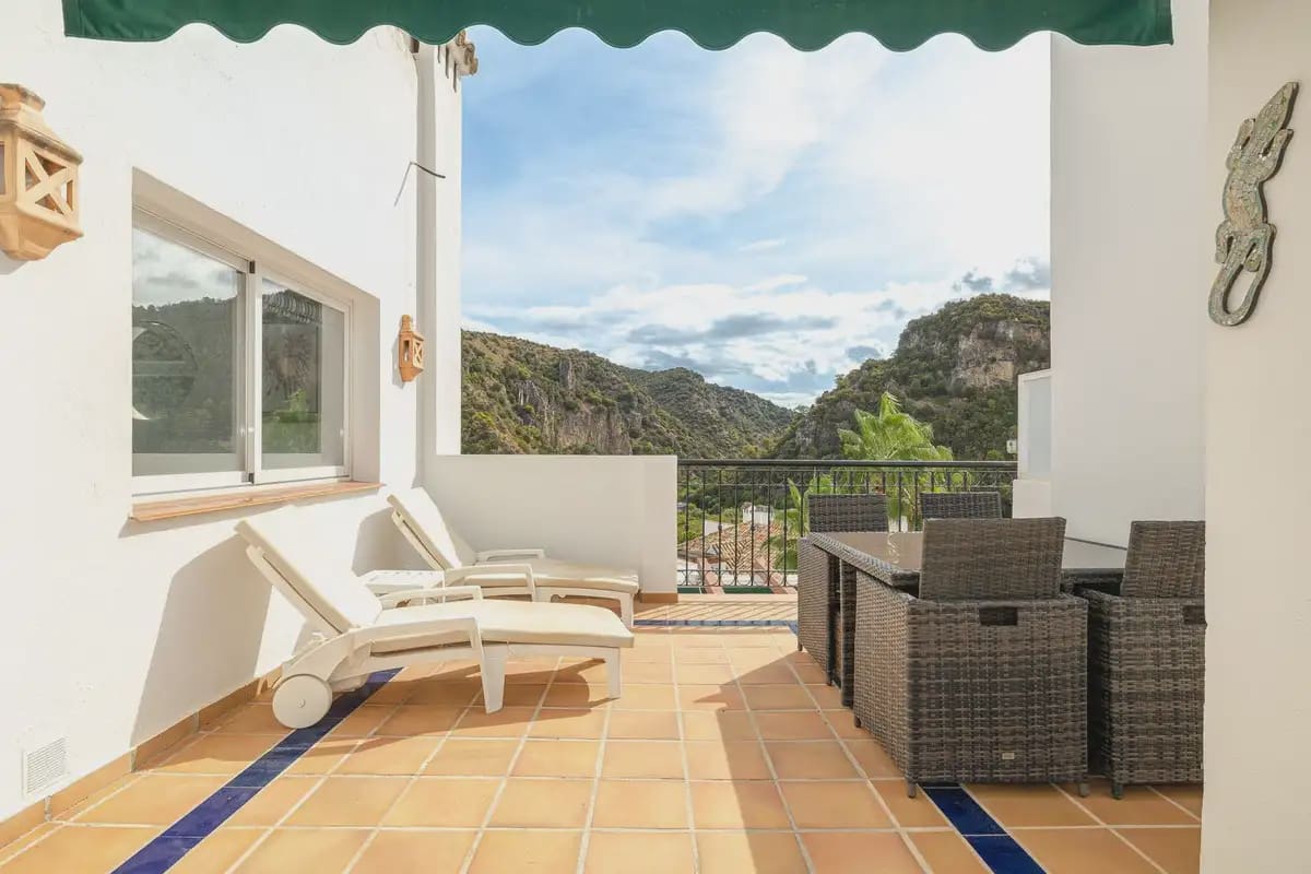 4 soverom Penthouse til salgs i Benahavis med svømmebasseng garasje - € 589 000 (Ref: 10170062)