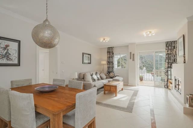 4 soverom Penthouse til salgs i Benahavís pueblo, Benahavís med svømmebasseng garasje - € 589 000 (Ref: 10170062)