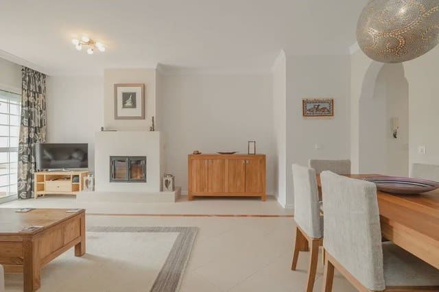 4 soverom Penthouse til salgs i Benahavís pueblo, Benahavís med svømmebasseng garasje - € 589 000 (Ref: 10170062)