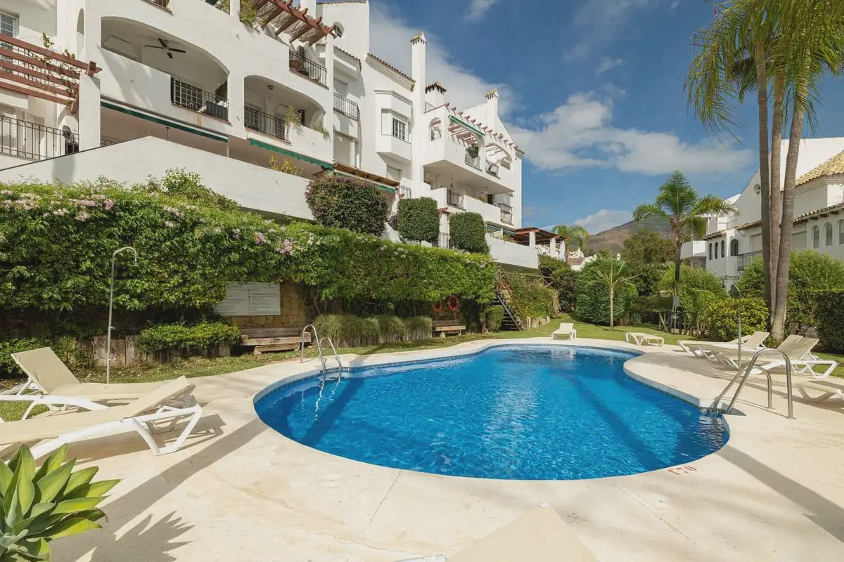 4 soverom Penthouse til salgs i Benahavis med svømmebasseng garasje - € 589 000 (Ref: 10170062)