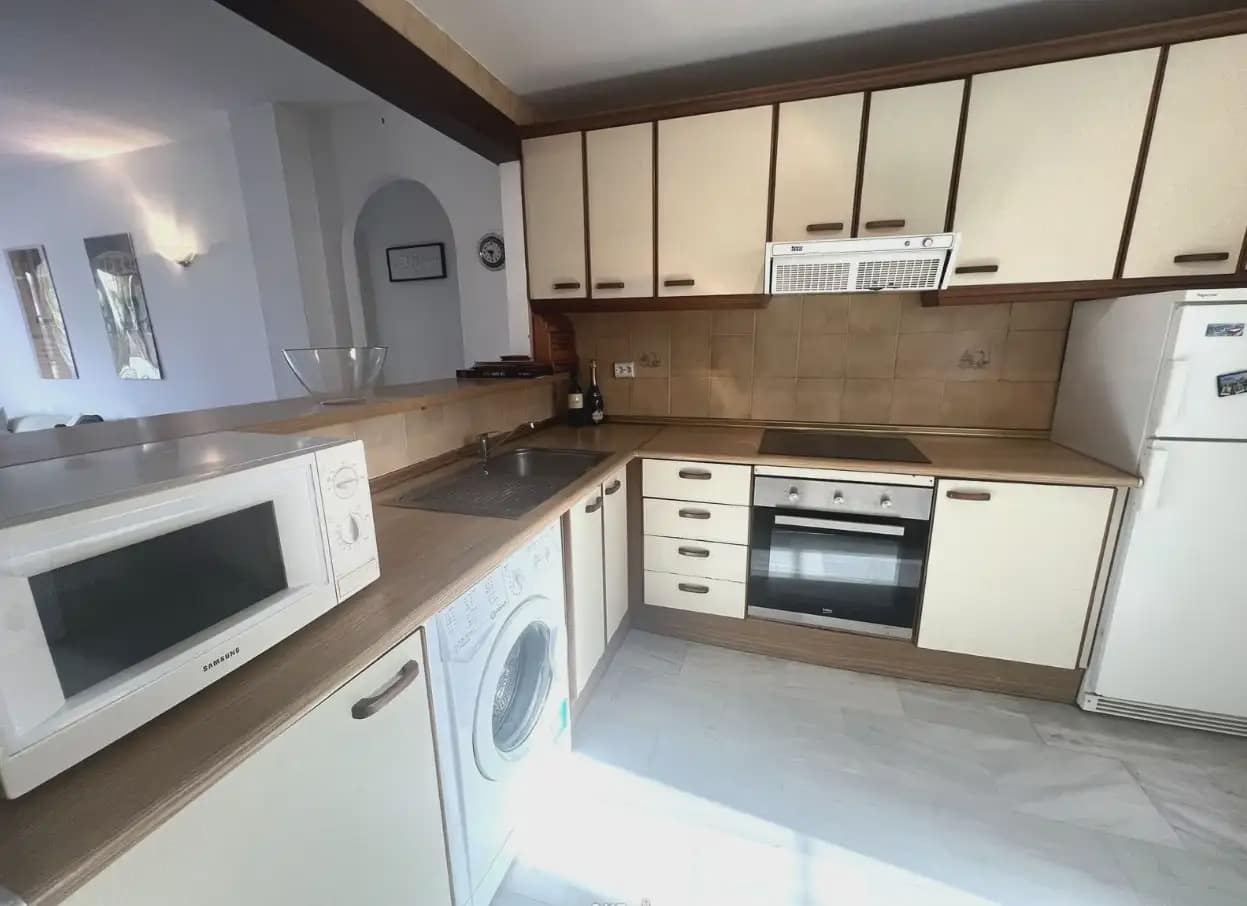 2 sypialnia Apartament przy plaży na sprzedaż w El Paraiso z basenem garażem - 299 000 € (Ref: 10170063)