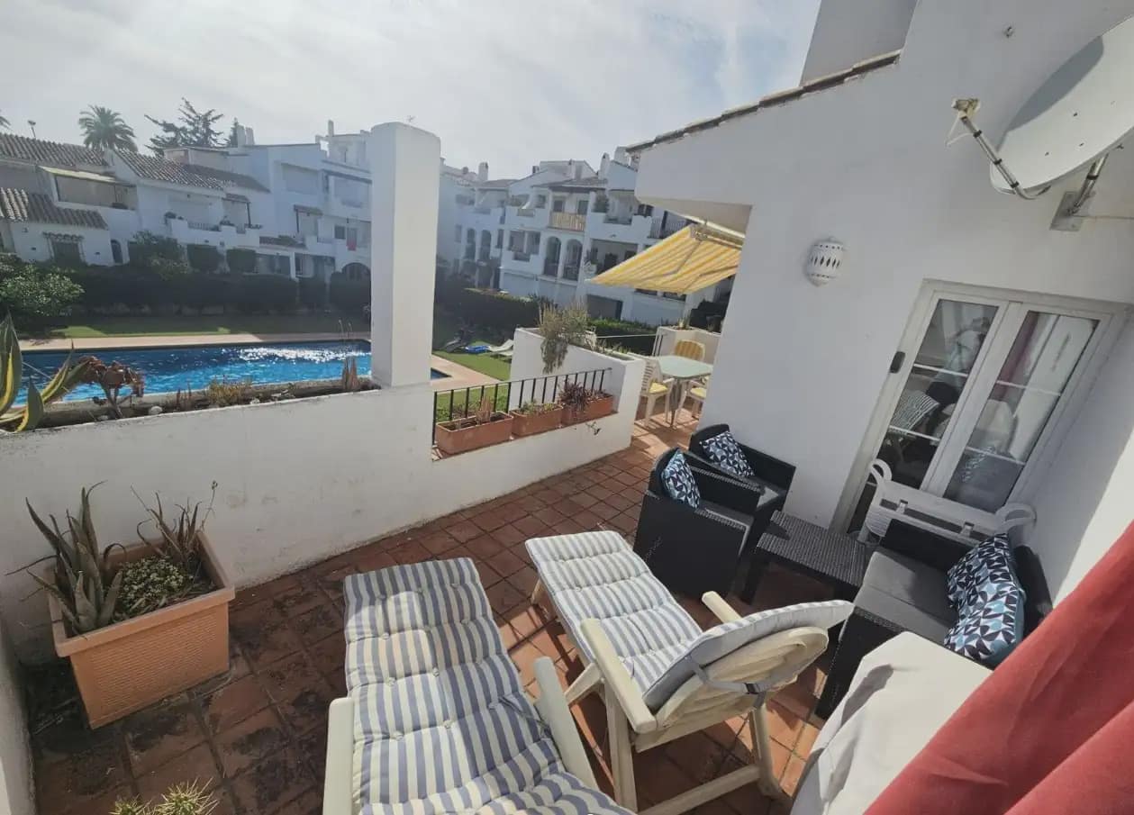 2 sypialnia Apartament przy plaży na sprzedaż w El Paraiso z basenem garażem - 299 000 € (Ref: 10170063)