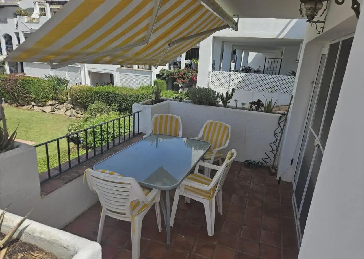 2 sypialnia Apartament przy plaży na sprzedaż w El Paraiso z basenem garażem - 299 000 € (Ref: 10170063)
