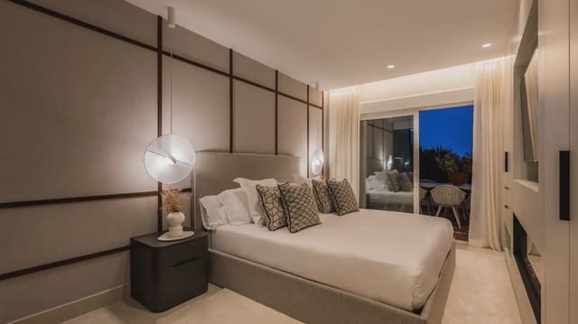 3 chambre Appartement de Plage à vendre à Costalita, Estepona avec piscine garage - 1 695 000 € (Ref: 10170064)
