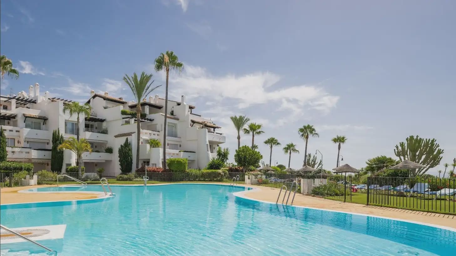 3 chambre Appartement de Plage à vendre à Costalita avec piscine garage - 1 695 000 € (Ref: 10170064)