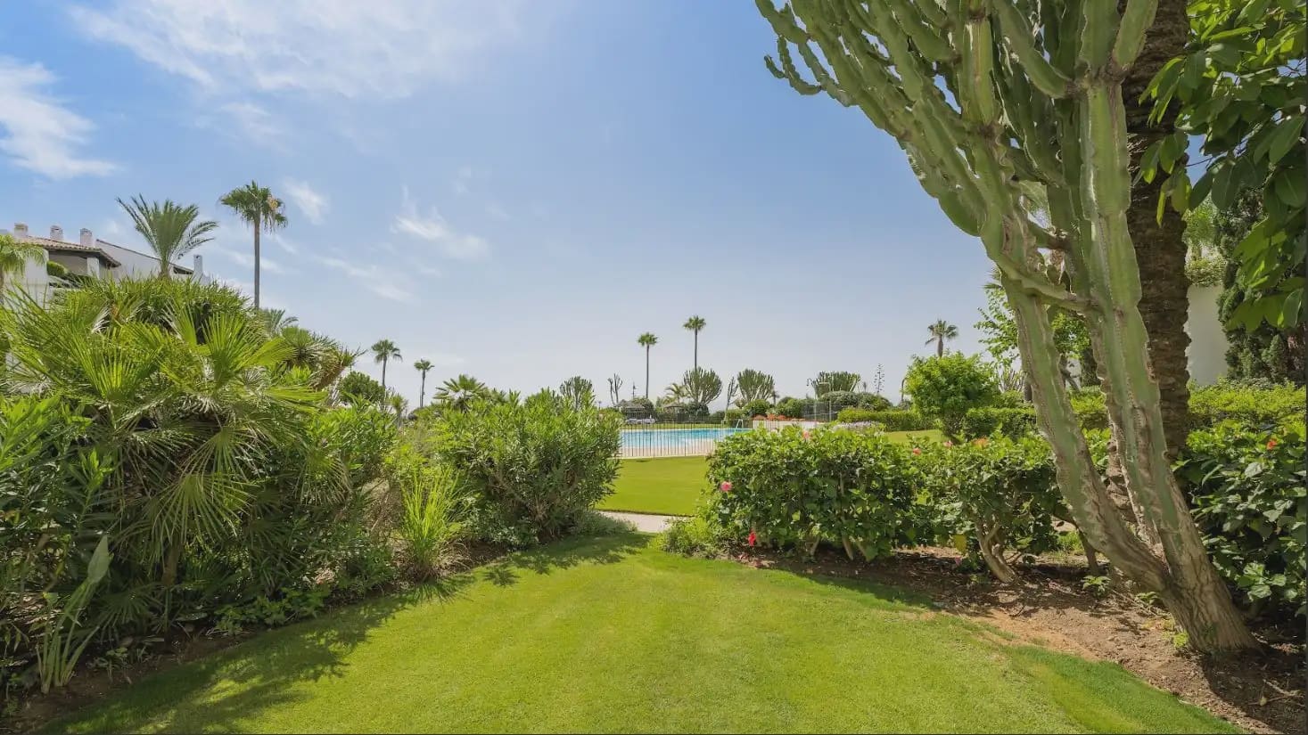 3 chambre Appartement de Plage à vendre à Costalita avec piscine garage - 1 695 000 € (Ref: 10170064)