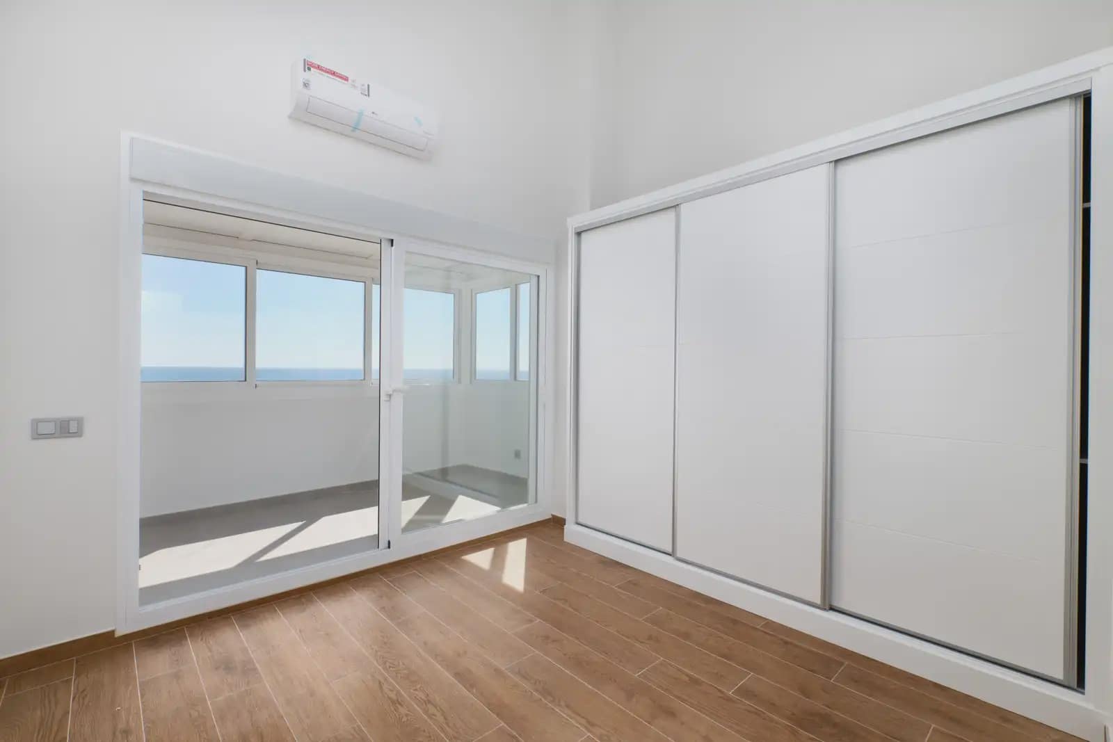 3 Zimmer Penthouse zu verkaufen in Estepona mit Pool Garage - 739.000 € (Ref: 10170065)