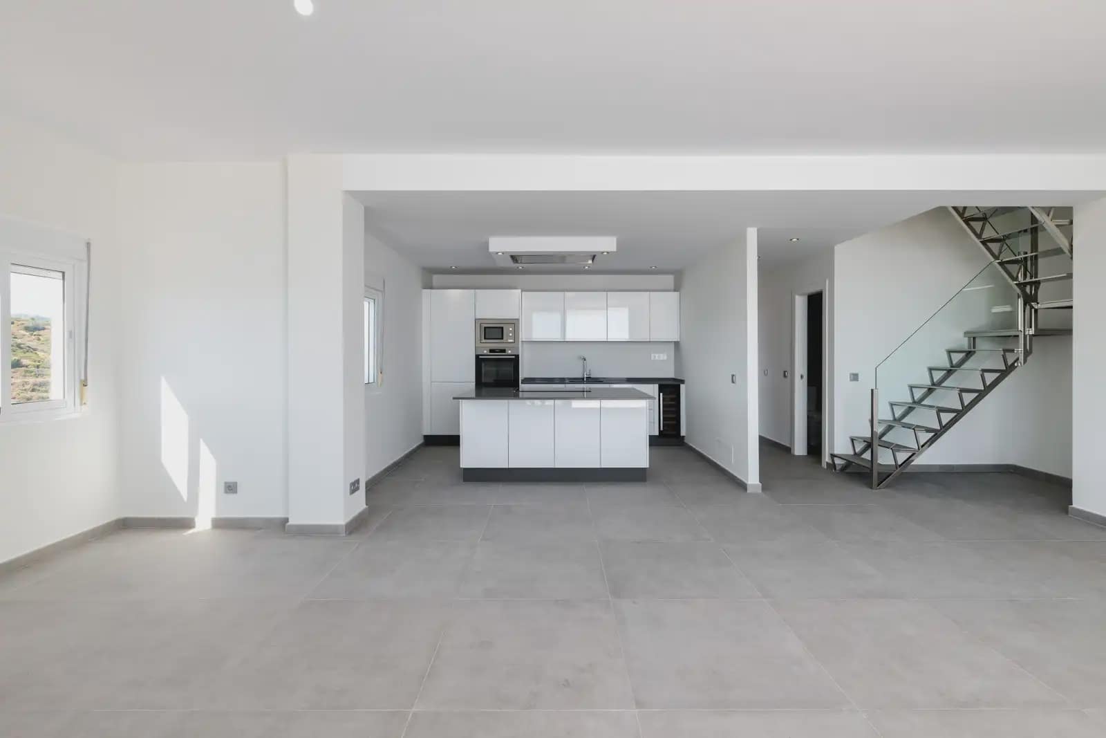 3 Zimmer Penthouse zu verkaufen in Estepona mit Pool Garage - 739.000 € (Ref: 10170065)