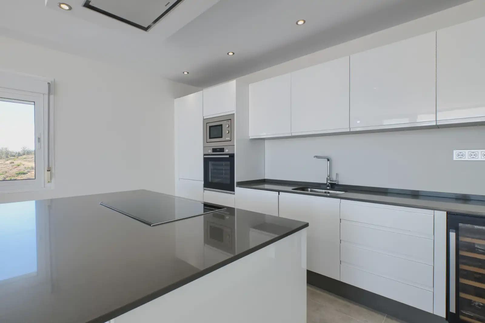 3 Zimmer Penthouse zu verkaufen in Estepona mit Pool Garage - 739.000 € (Ref: 10170065)