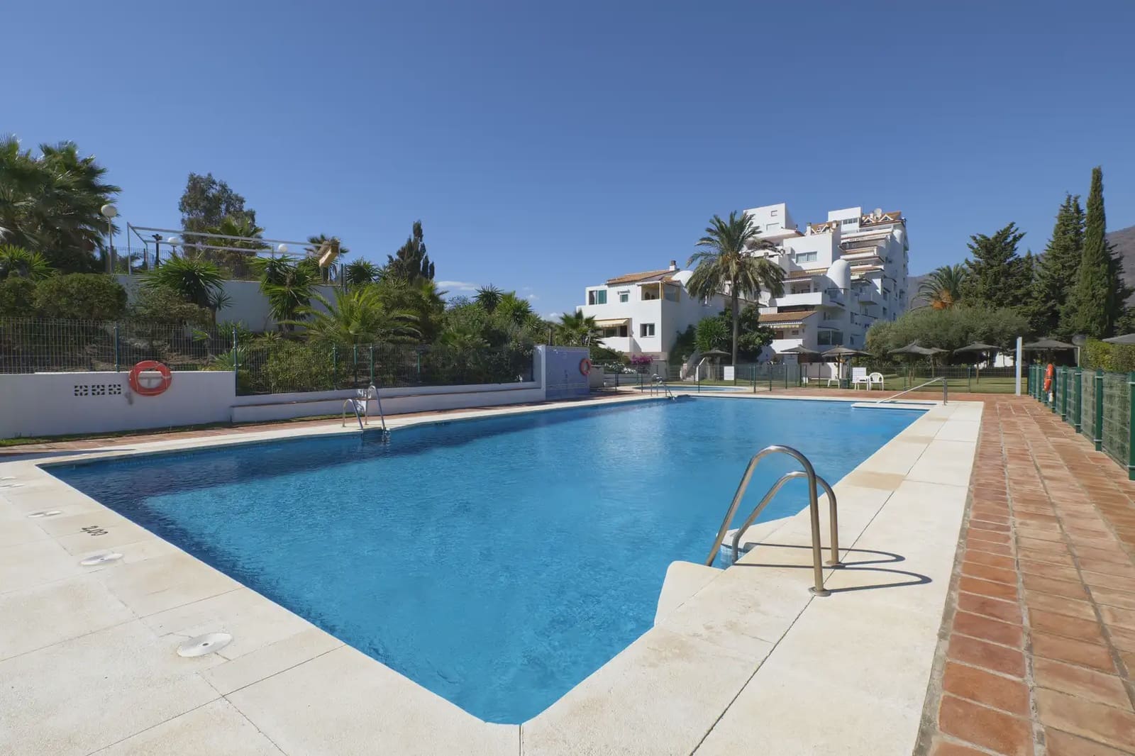 3 Zimmer Penthouse zu verkaufen in Estepona mit Pool Garage - 739.000 € (Ref: 10170065)