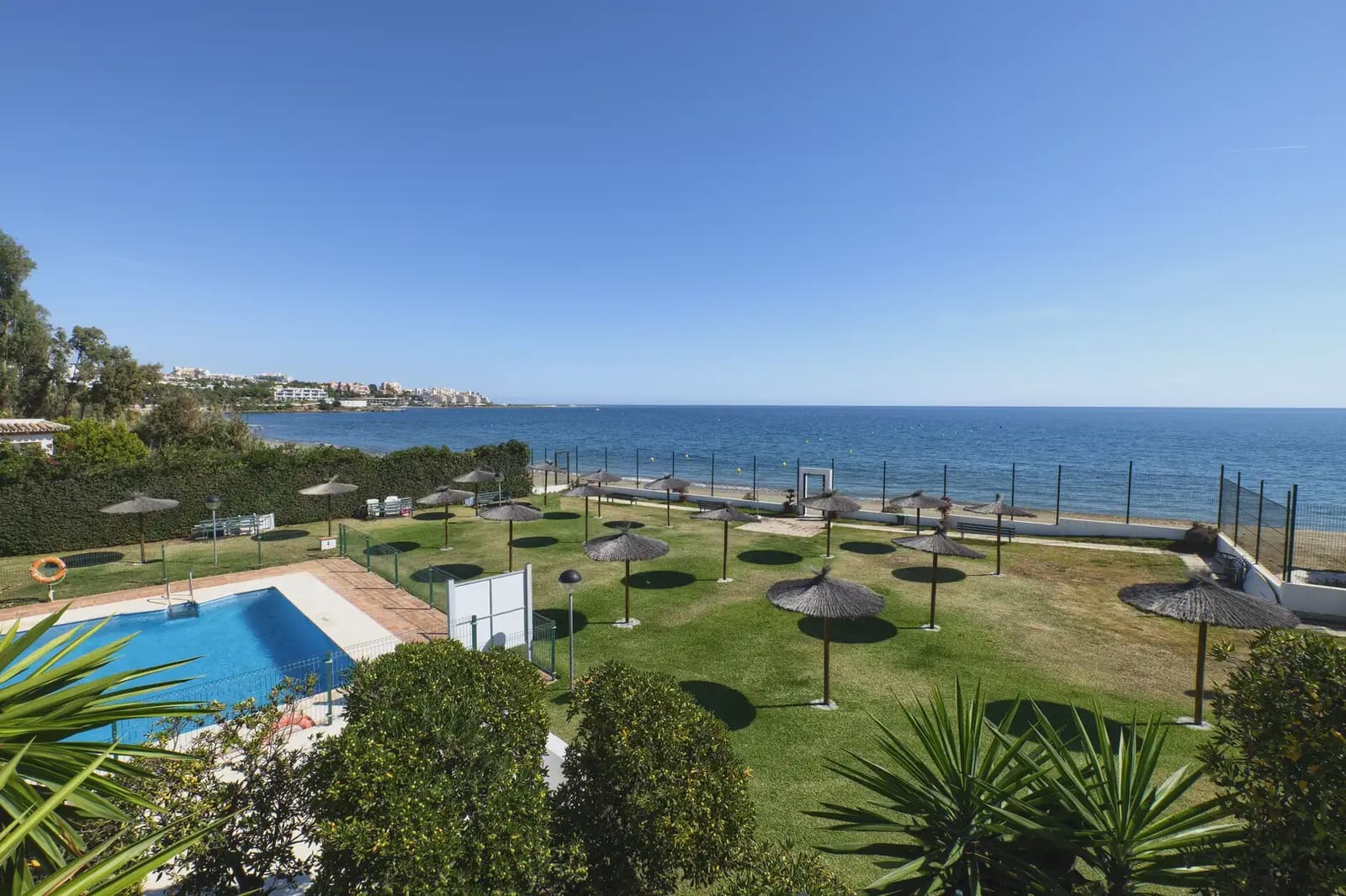 3 Zimmer Penthouse zu verkaufen in Estepona mit Pool Garage - 739.000 € (Ref: 10170065)