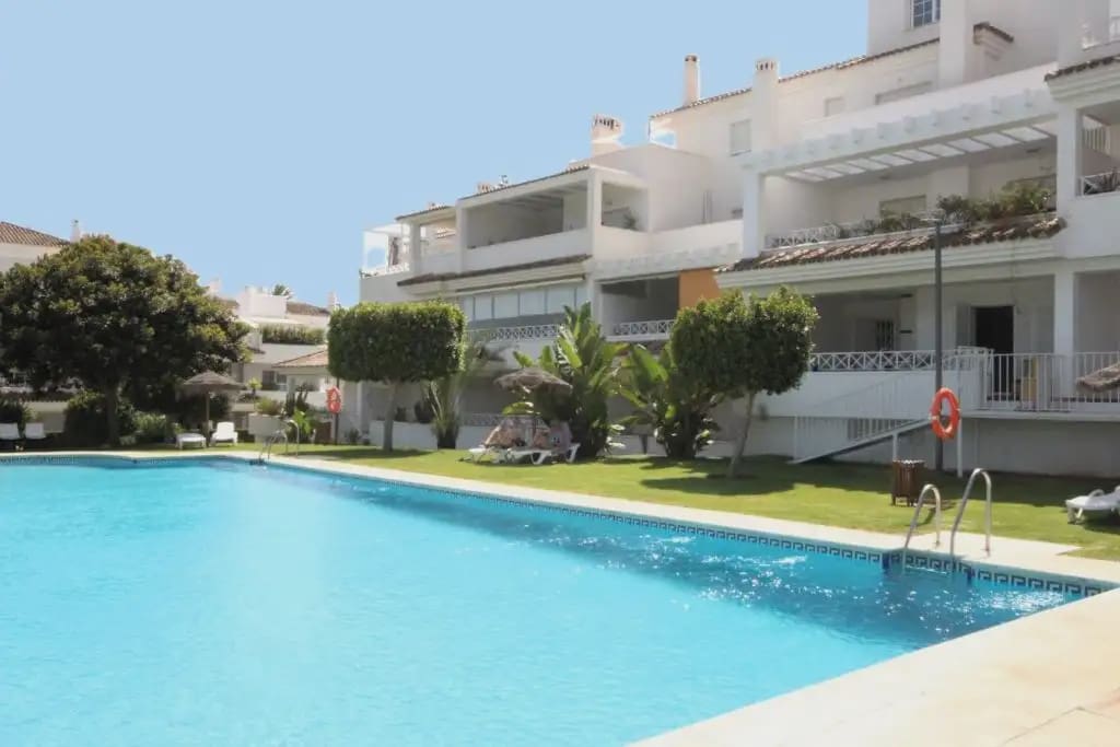 1 quarto Apartamento para venda em Marbella com piscina - 345 000 € (Ref: 10170067)