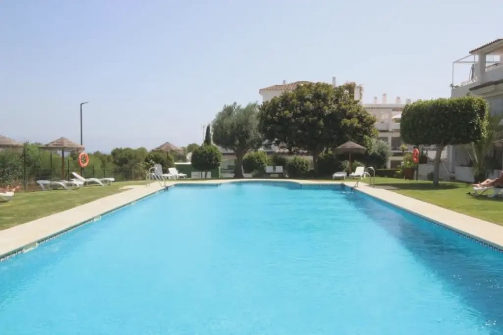 1 quarto Apartamento para venda em Marbella com piscina - 345 000 € (Ref: 10170067)