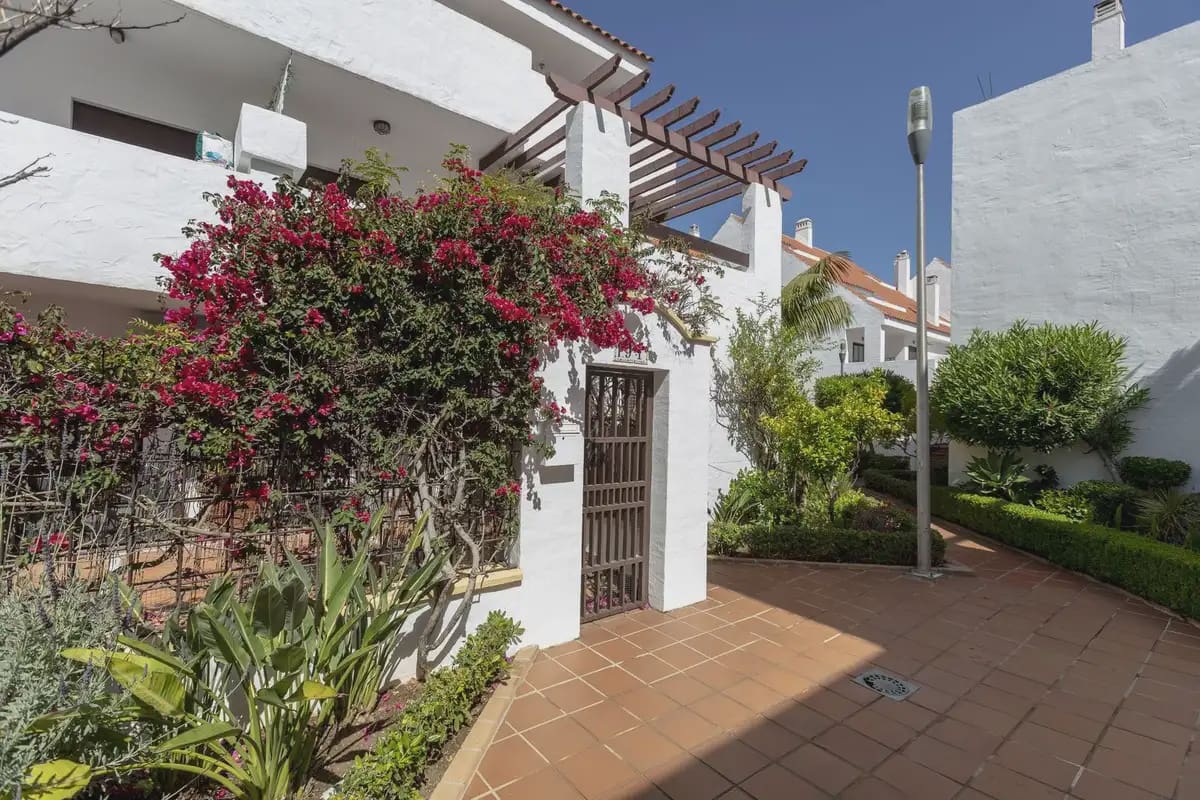 2 slaapkamer Appartement te koop in Marbella met zwembad garage - € 520.000 (Ref: 10170069)