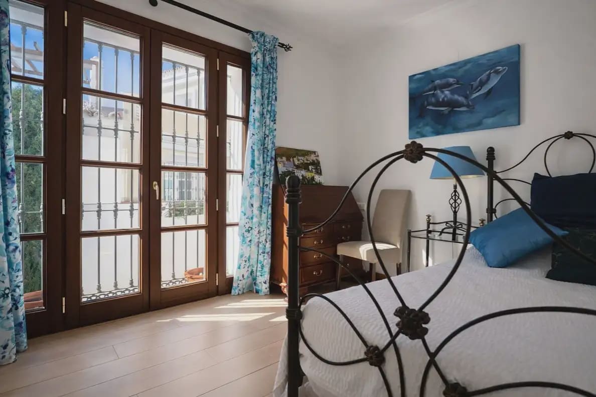 3 soverom Rekkehus til salgs i Benahavis med svømmebasseng garasje - € 725 000 (Ref: 10170070)