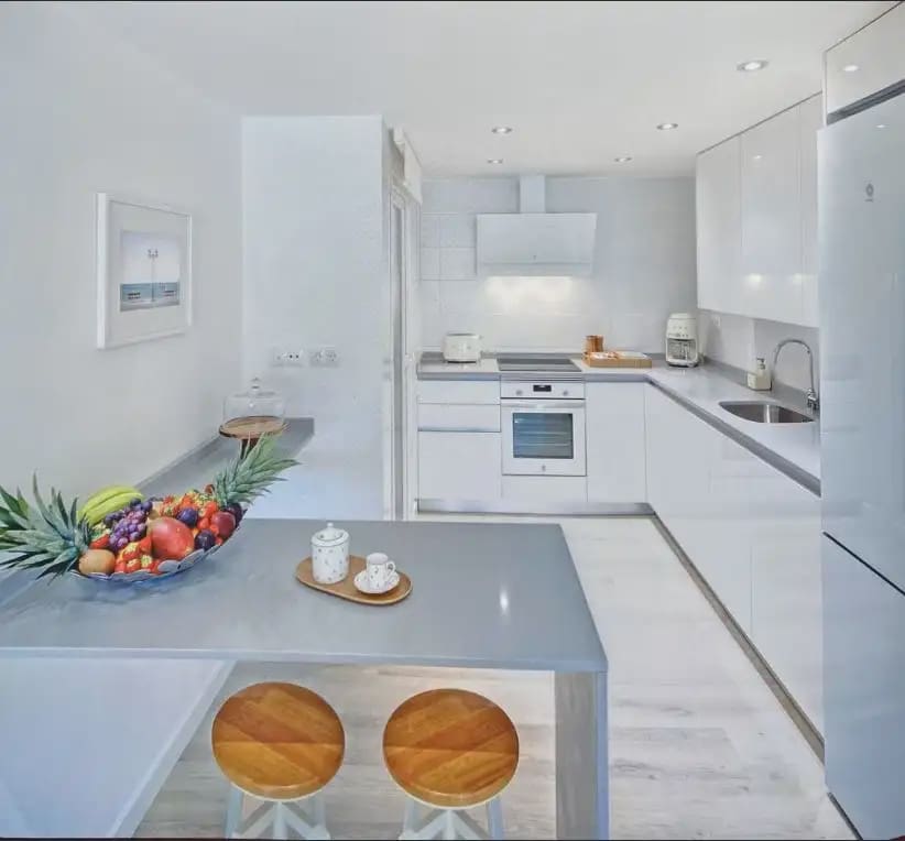 2 makuuhuone Asunto myytävänä paikassa Marbella mukana uima-altaan 
autotalli - 455 000 € (Ref: 10170073)