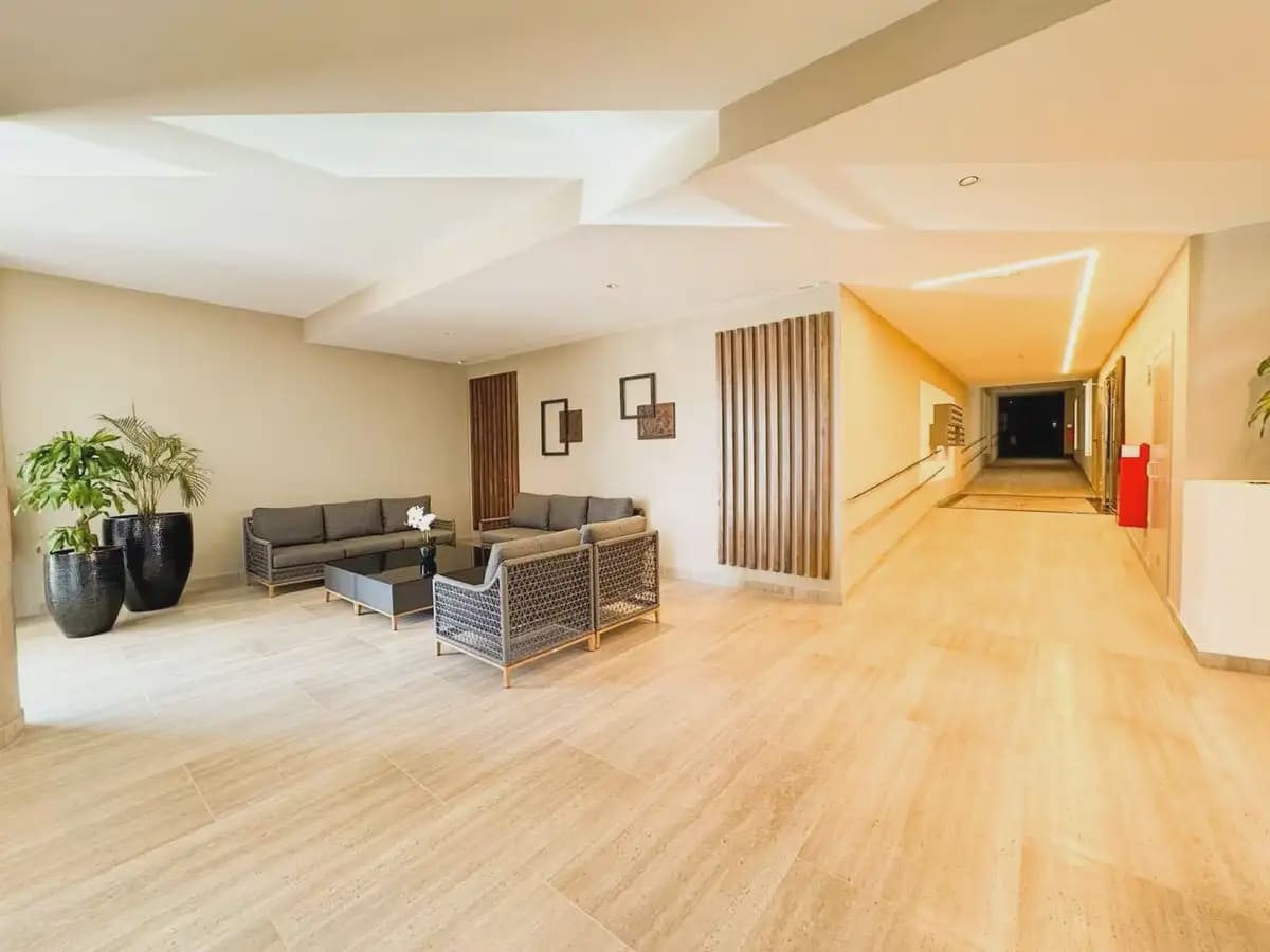2 makuuhuone Asunto myytävänä paikassa Marbella mukana uima-altaan 
autotalli - 455 000 € (Ref: 10170073)
