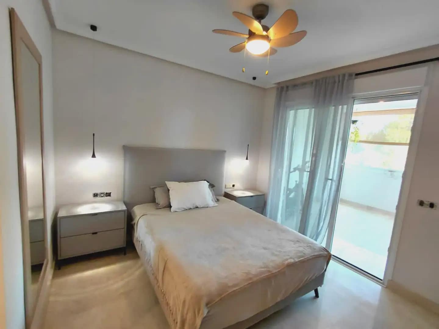 2 bedroom Flat for sale in Marbella with pool garage - € 498,000 (Ref: 10170080)