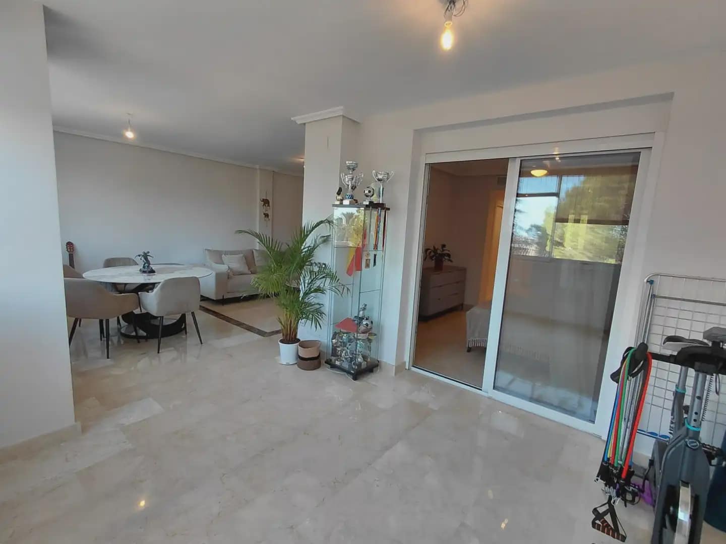 2 bedroom Flat for sale in Marbella with pool garage - € 498,000 (Ref: 10170080)