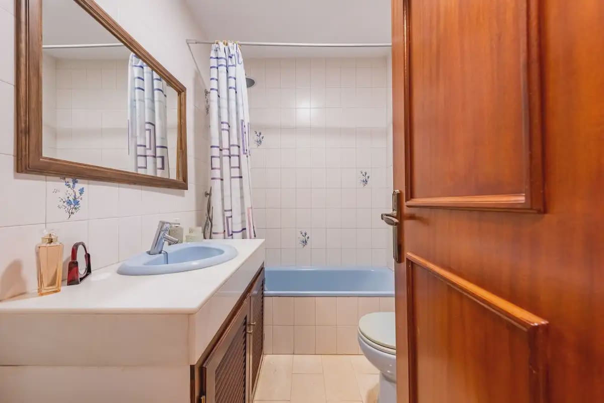 3 bedroom Terraced Villa for sale in Benahavis with pool - € 450,000 (Ref: 10170086)