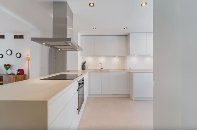 3 soveværelse Penthouse til salg i Nagüeles Alto, Marbella med swimmingpool garage - € 745.000 (Ref: 10170089)