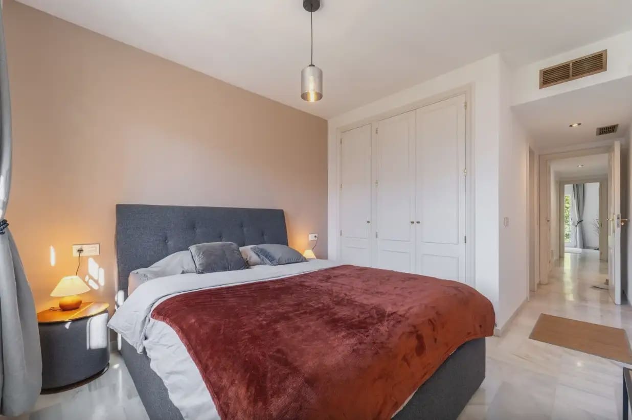 3 bedroom Penthouse for sale in Marbella with pool garage - € 745,000 (Ref: 10170089)