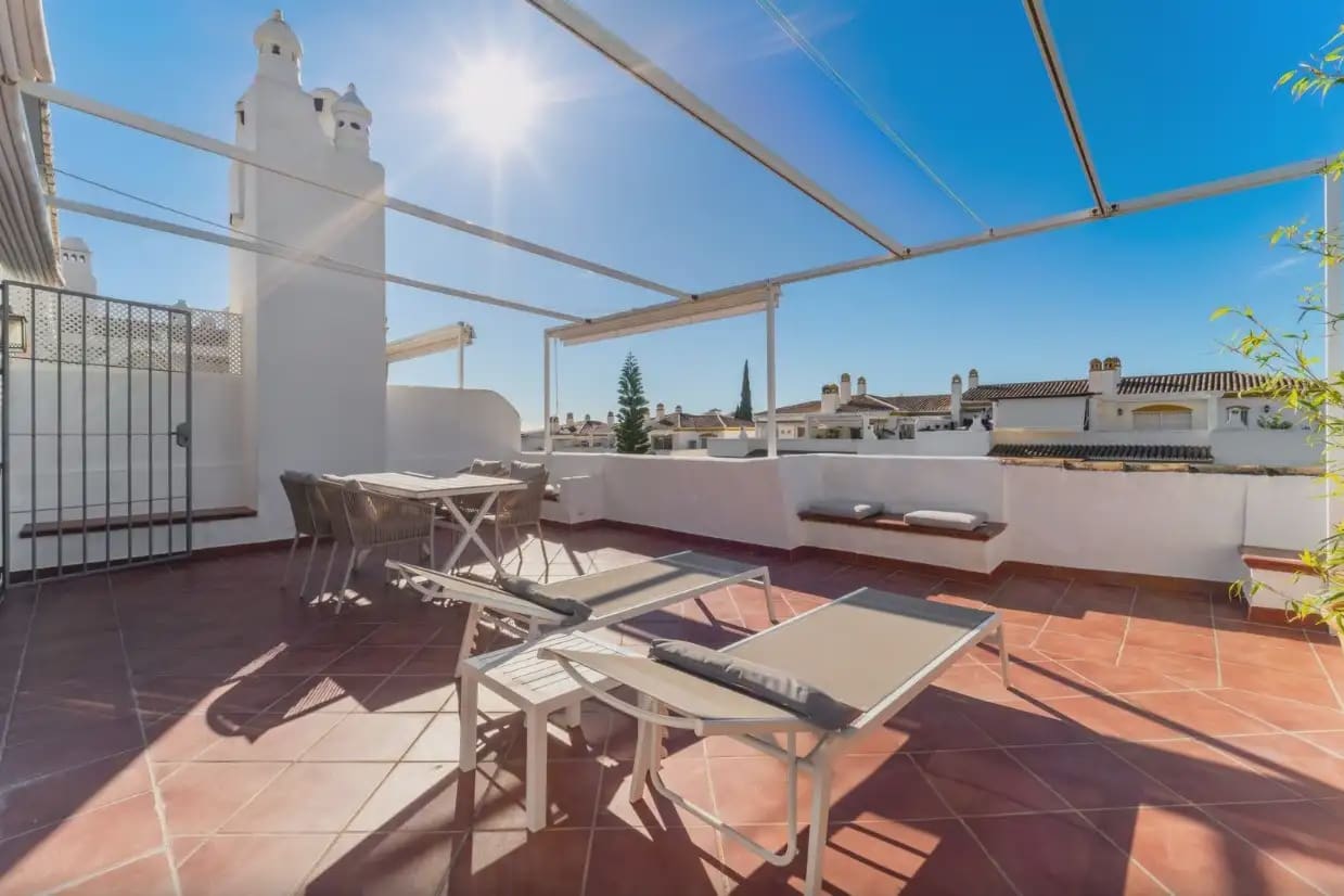 3 bedroom Penthouse for sale in Marbella with pool garage - € 745,000 (Ref: 10170089)