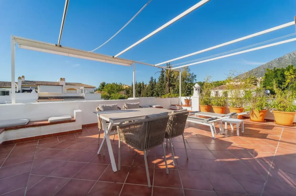 3 bedroom Penthouse for sale in Marbella with pool garage - € 745,000 (Ref: 10170089)