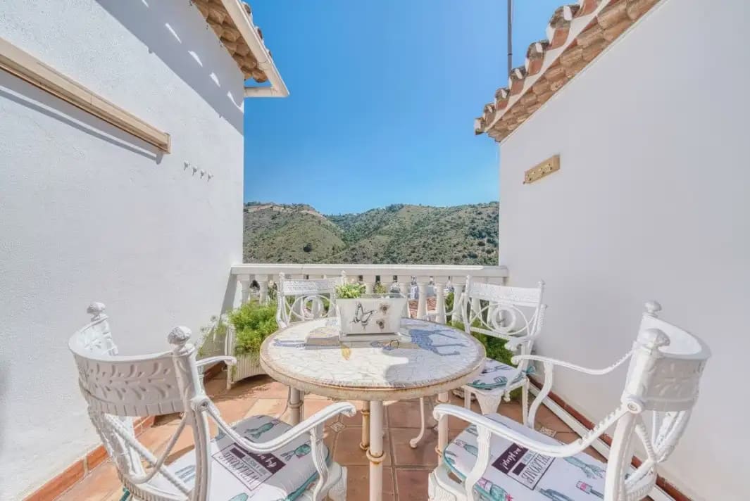 3 bedroom Townhouse for sale in Benahavis - € 375,000 (Ref: 10170091)