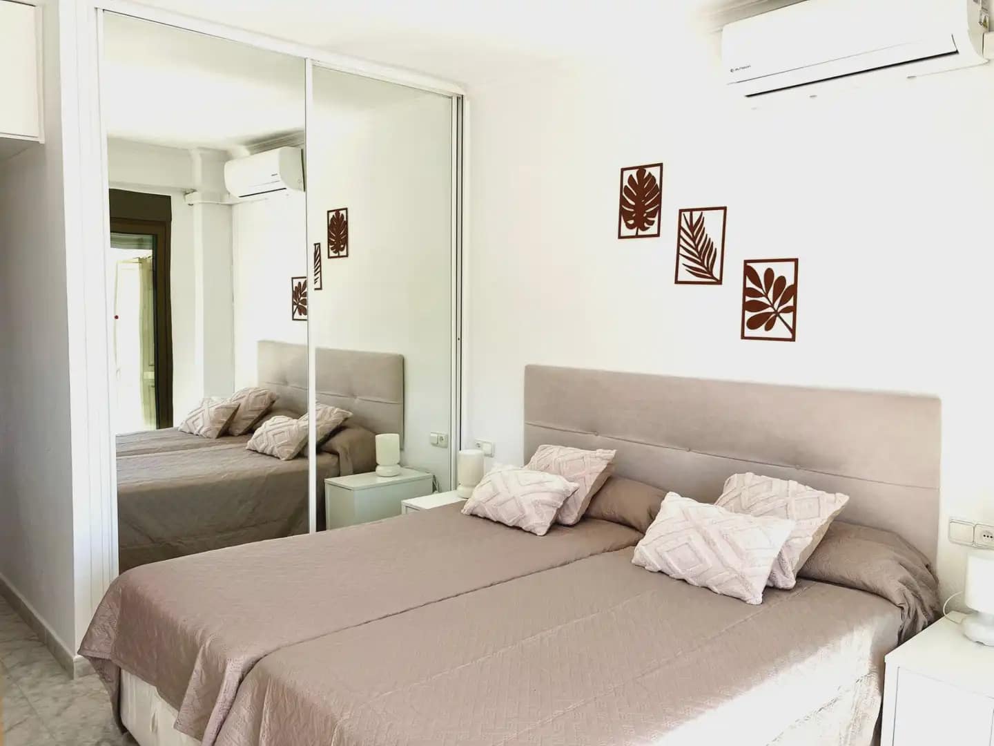 Apartamento Playa de 2 habitaciones en Marbella en venta con piscina - 600.000 € (Ref: 10170095)